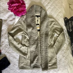 Tommy Hilfiger Sherpa Sweatshirt NWT 🌷